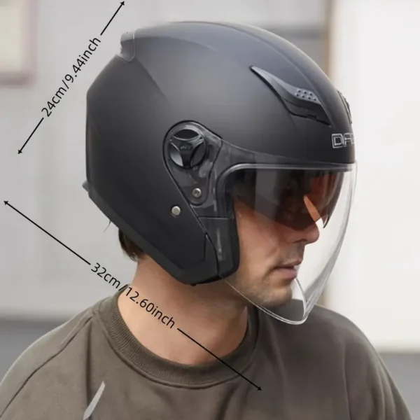 Unisex Motorcycle Helmet – Full Protection for All Seasons